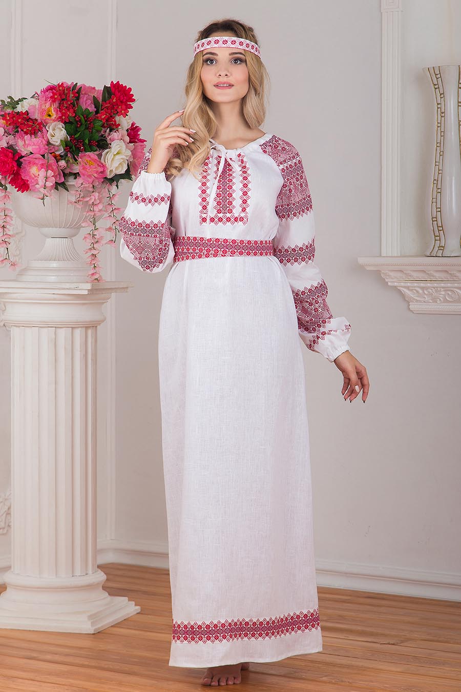 Women in Slavic costumes in Jerusalem