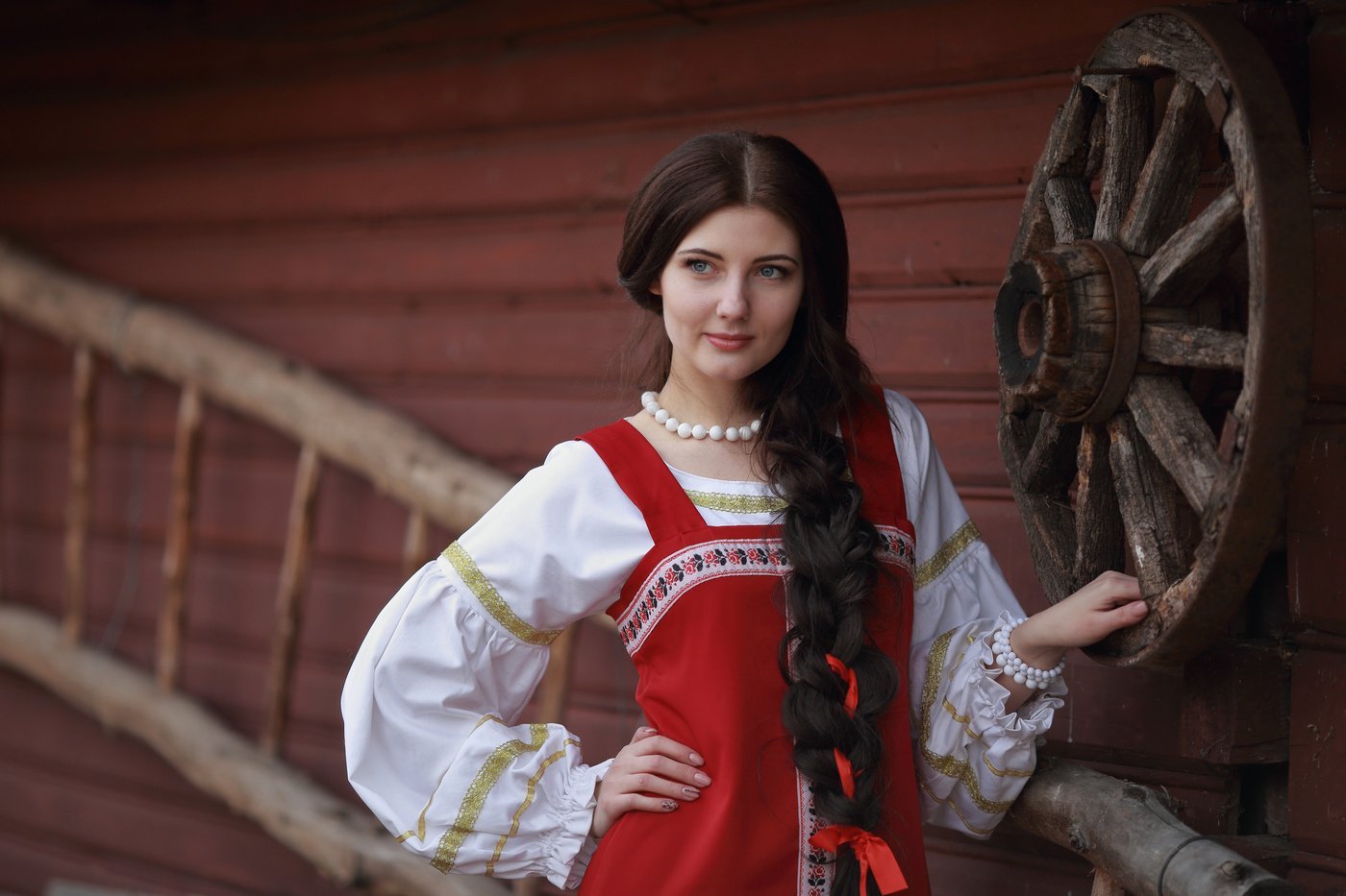 Girls in Slavic costumes in Jerusalem