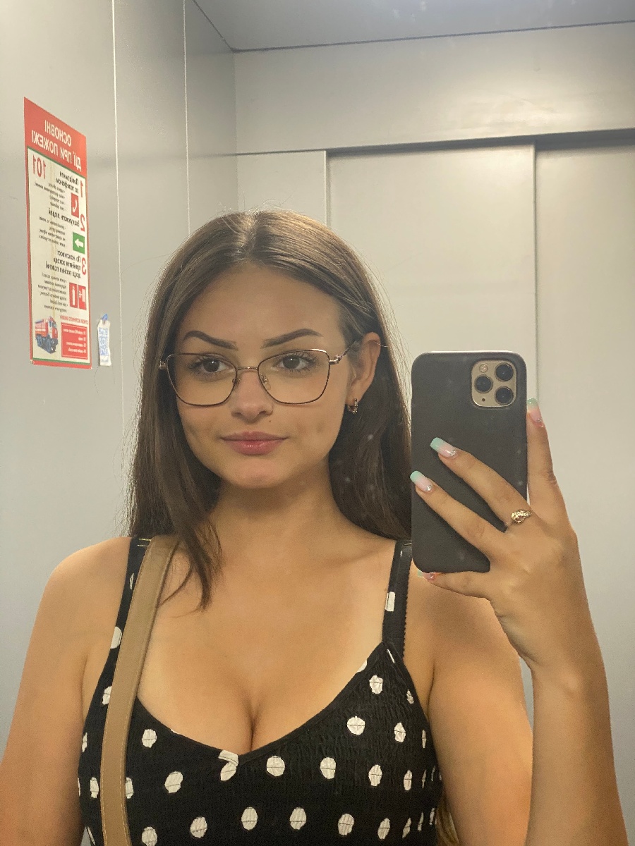 Sexy model Stacy in Jerusalem