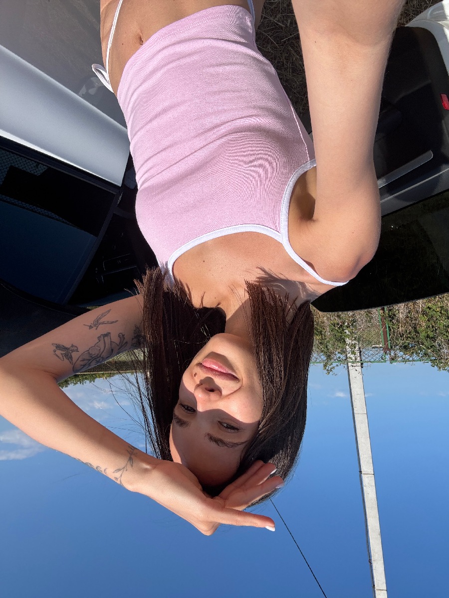 Sexy model Tina in Jerusalem